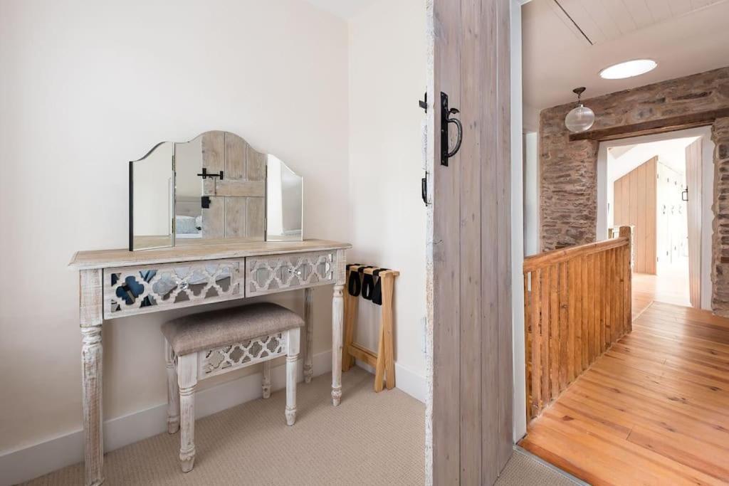 Luxury Cottage Near Hay-On-Wye Llanigon Eksteriør billede